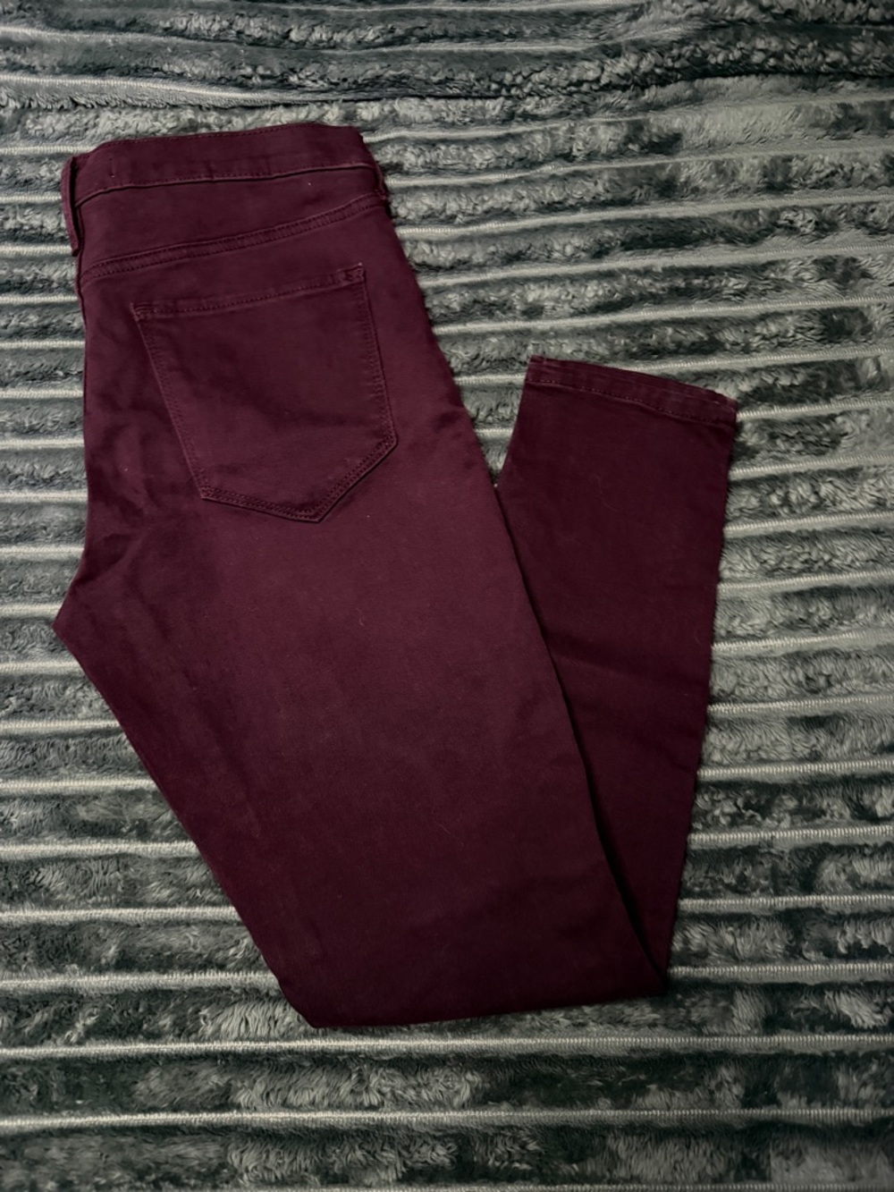 GAP Women's Skinny Jeans in Deep Burgundy
